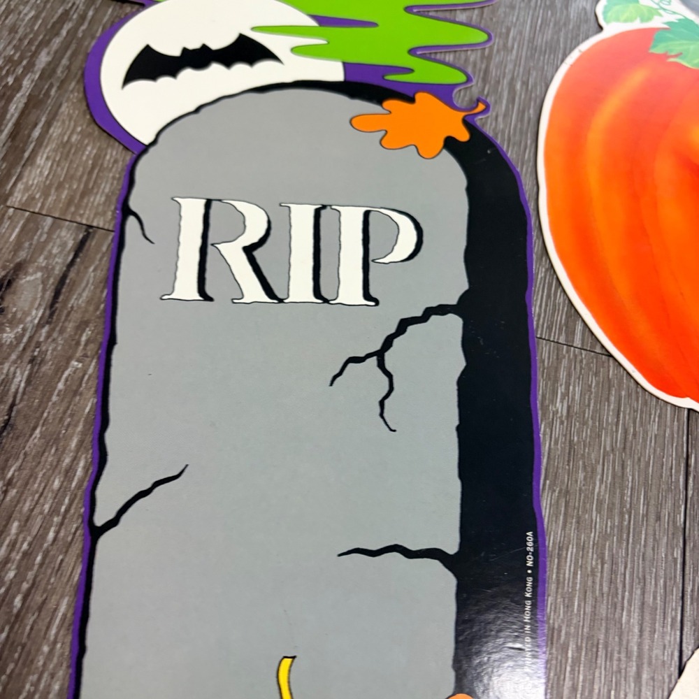 Vintage 1995 Halloween Die Cut Decorations Lot Witch Frankenstein Cat Bat 8pc - Picture 6 of 11